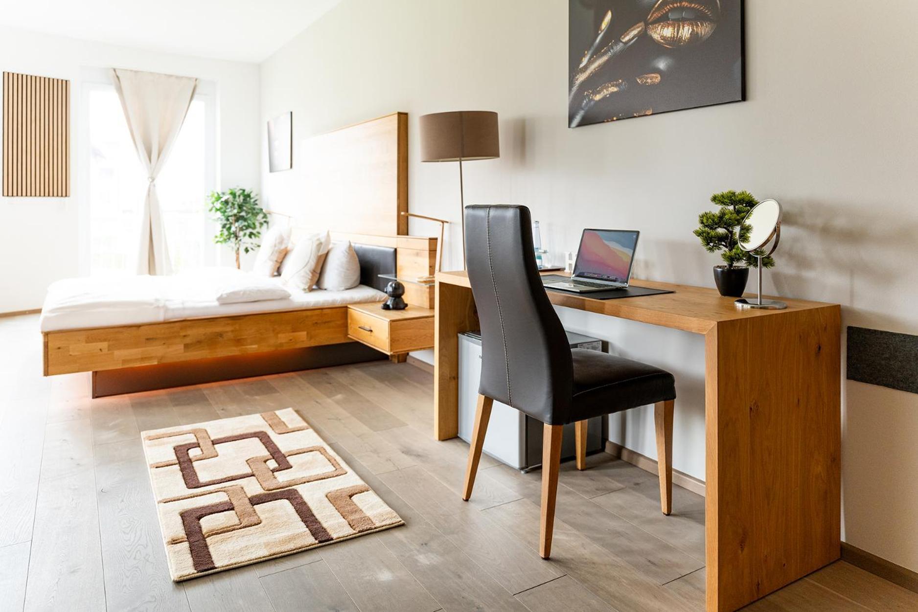 Hotel Vier Jahreszeiten An Der Therme & Kliniken Bad Krozingen Naehe Freiburg & Schwarzwald Ideal Fuer Wellness Kur & Business Ausfluege 24H Check In- Wlan & Parken Gratis Kültér fotó