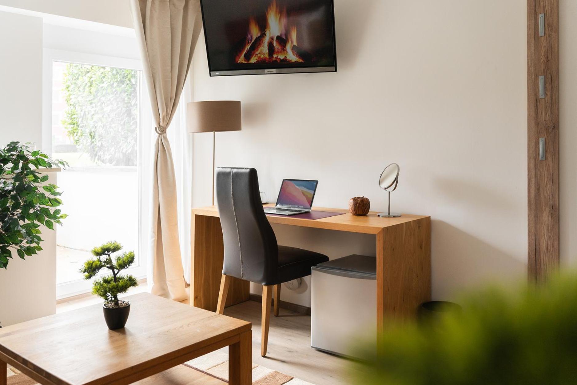 Hotel Vier Jahreszeiten An Der Therme & Kliniken Bad Krozingen Naehe Freiburg & Schwarzwald Ideal Fuer Wellness Kur & Business Ausfluege 24H Check In- Wlan & Parken Gratis Kültér fotó