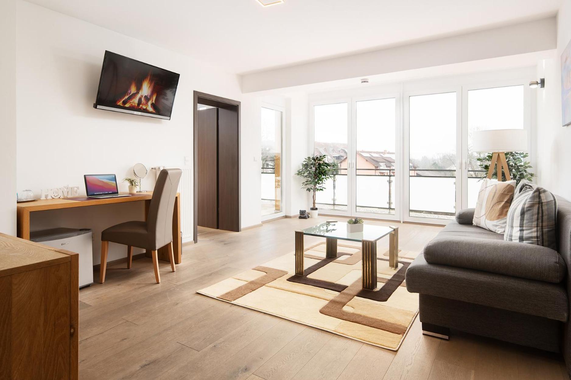 Hotel Vier Jahreszeiten An Der Therme & Kliniken Bad Krozingen Naehe Freiburg & Schwarzwald Ideal Fuer Wellness Kur & Business Ausfluege 24H Check In- Wlan & Parken Gratis Kültér fotó