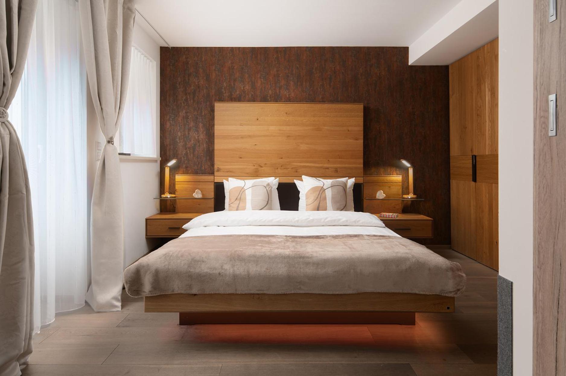 Hotel Vier Jahreszeiten An Der Therme & Kliniken Bad Krozingen Naehe Freiburg & Schwarzwald Ideal Fuer Wellness Kur & Business Ausfluege 24H Check In- Wlan & Parken Gratis Kültér fotó
