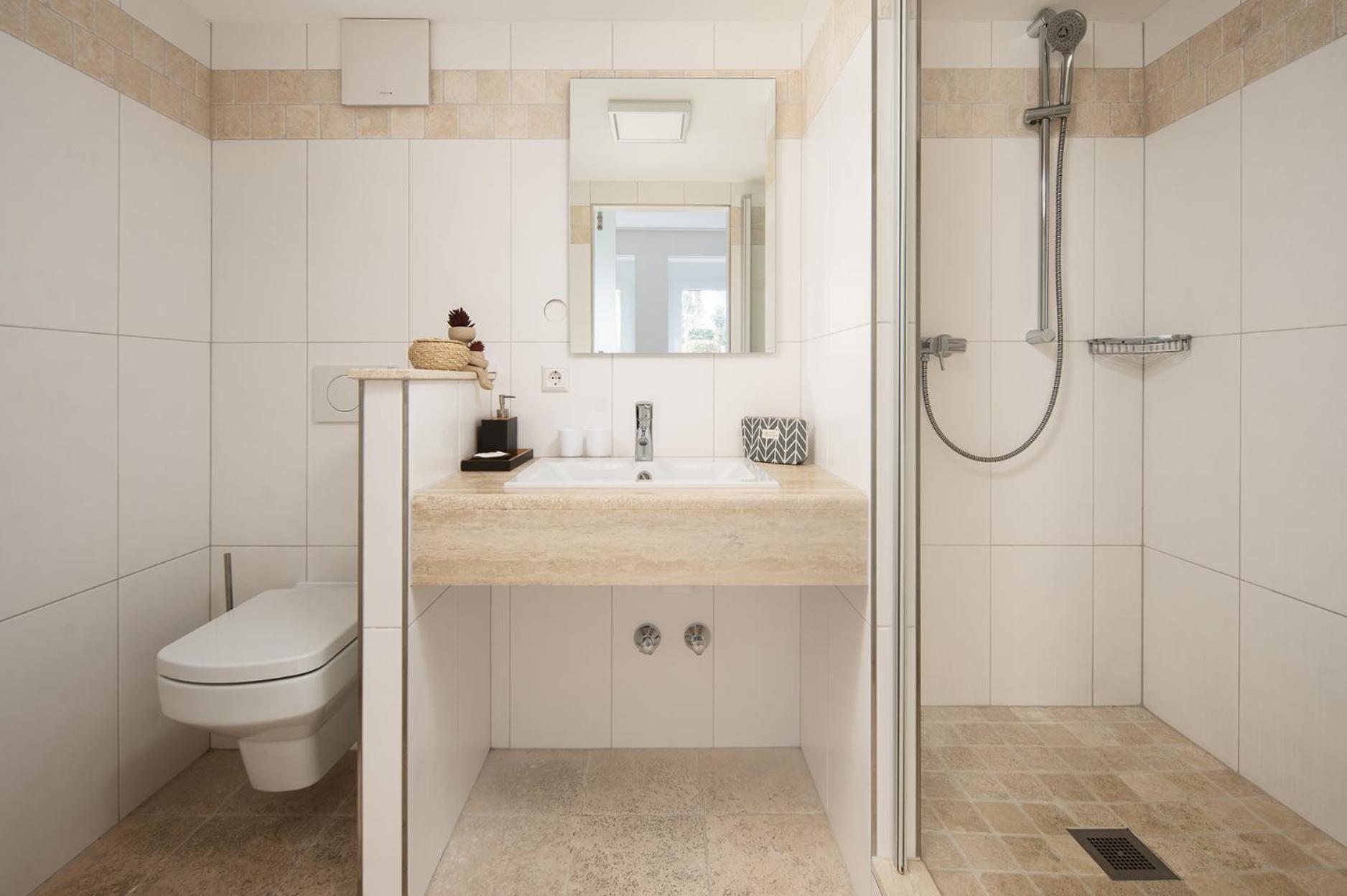 Hotel Vier Jahreszeiten An Der Therme & Kliniken Bad Krozingen Naehe Freiburg & Schwarzwald Ideal Fuer Wellness Kur & Business Ausfluege 24H Check In- Wlan & Parken Gratis Kültér fotó
