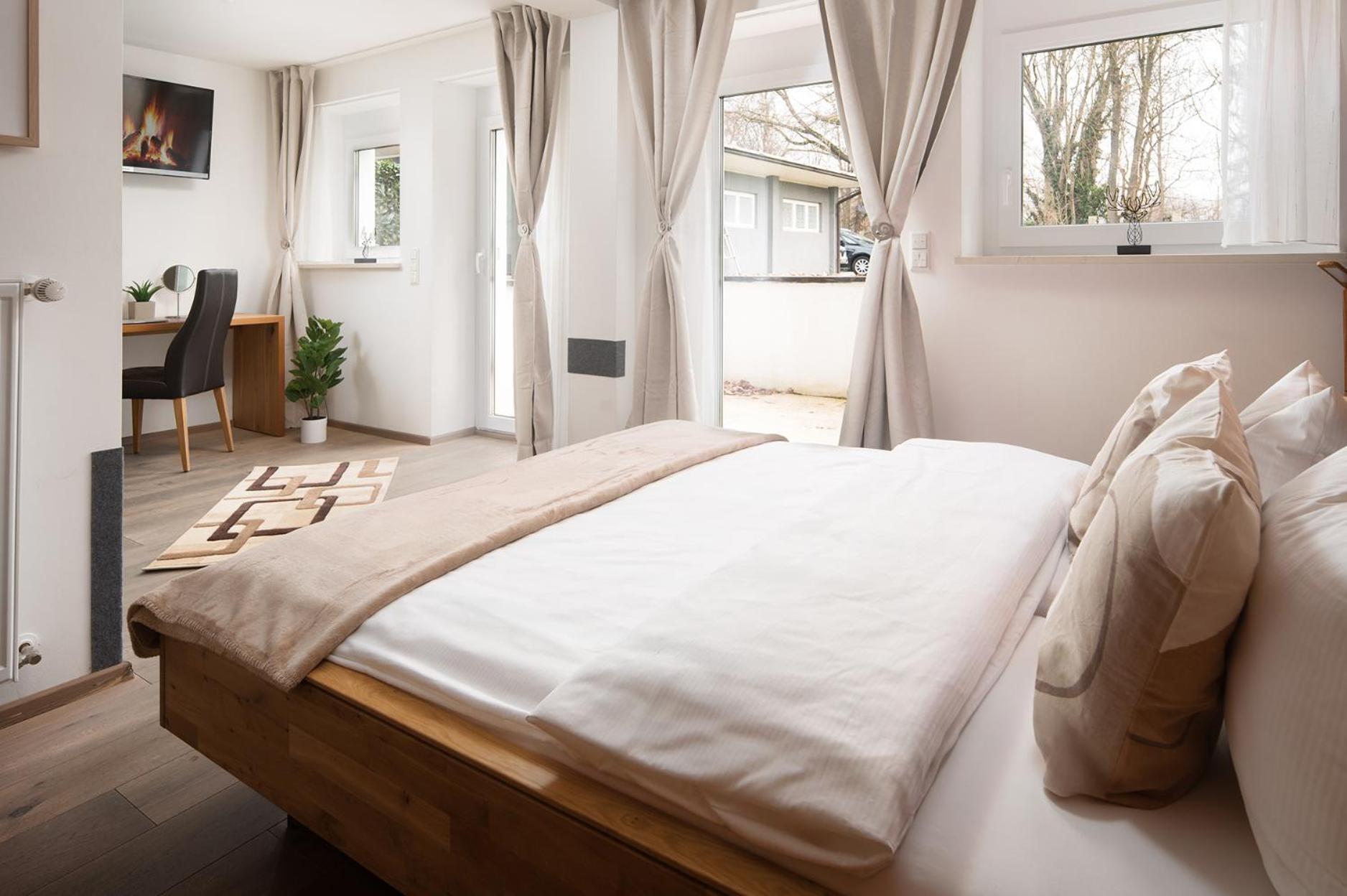 Hotel Vier Jahreszeiten An Der Therme & Kliniken Bad Krozingen Naehe Freiburg & Schwarzwald Ideal Fuer Wellness Kur & Business Ausfluege 24H Check In- Wlan & Parken Gratis Kültér fotó